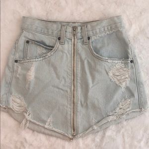 LF Carmar light wash denim zip skirt